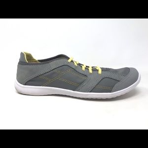 Clarks they and yellow tennis shoes US size 8.5